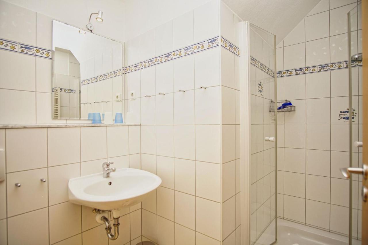Nah Am Meer, Ruhige Lage, Gratis Nutzung Vom Ahoi Erlebnisbad Und Sauna In Sellin - Haus Inselblick Fewo 02 Goehren  Dış mekan fotoğraf