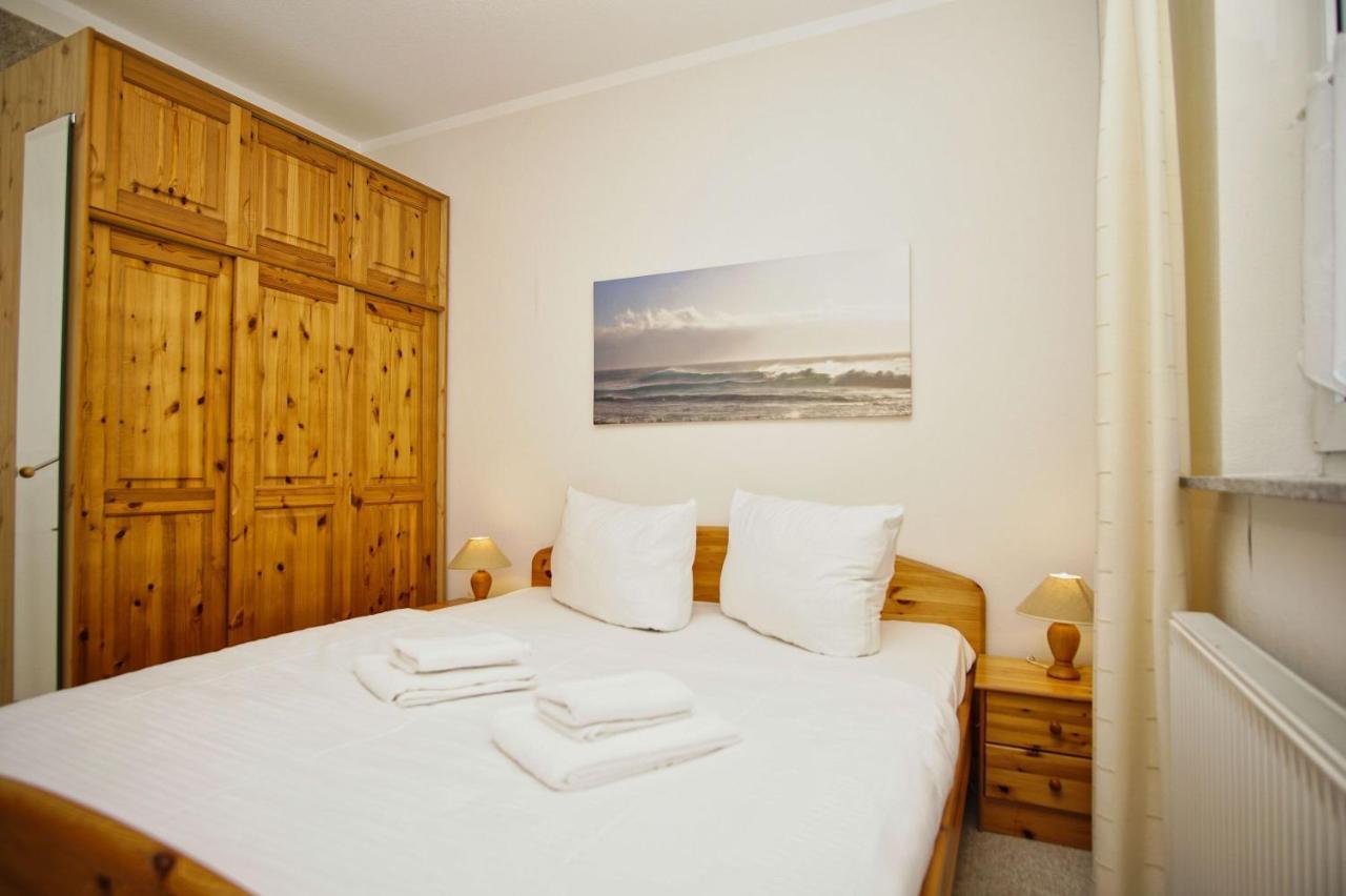 Nah Am Meer, Ruhige Lage, Gratis Nutzung Vom Ahoi Erlebnisbad Und Sauna In Sellin - Haus Inselblick Fewo 02 Goehren  Dış mekan fotoğraf